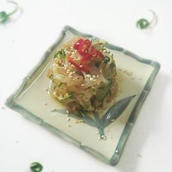 海蜇頭和柿子能一起吃嗎