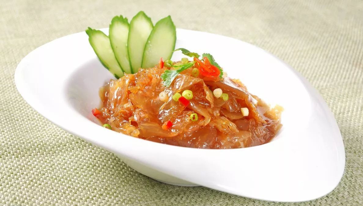 水母就是海蜇?海蜇與水母到底什么關系?看完這篇內容你就懂了