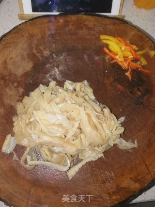 彩椒拌海蜇的做法 彩椒拌海蜇怎么做 寧靜致遠0217的菜譜